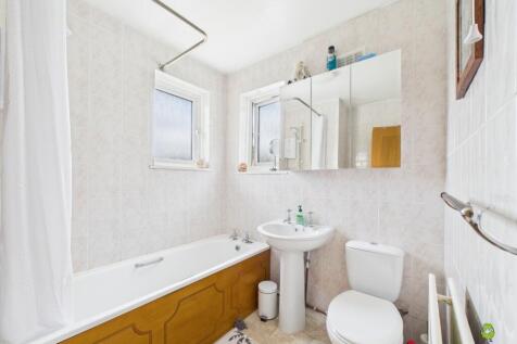 Presented by Nicoleta at EweMove Bexleyheath and D