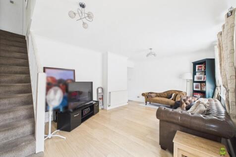 Presented by Nicoleta at EweMove Bexleyheath and D