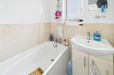 Presented by Nicoleta at EweMove Bexleyheath and D