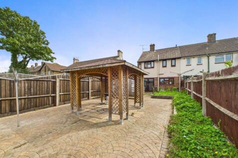 Presented by Nicoleta at EweMove Bexleyheath and D