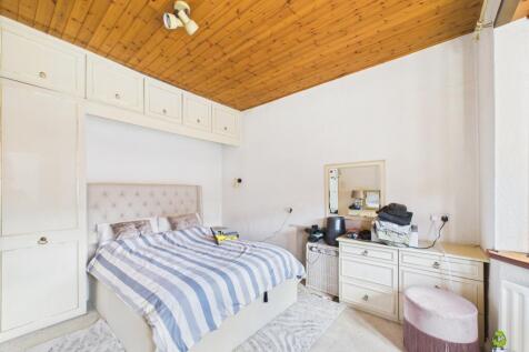 Presented by Nicoleta at EweMove Bexleyheath and D