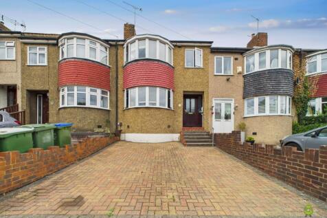  Presented by Clinton at EweMove Bexleyheath and D