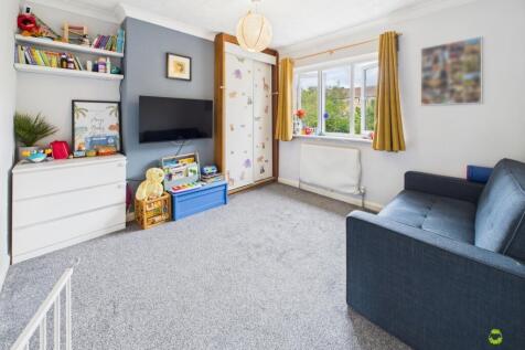  Presented by Clinton at EweMove Bexleyheath and D