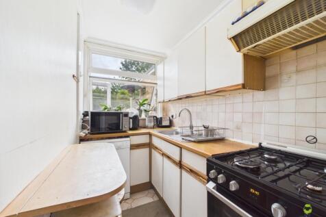 Presented by Nicoleta at EweMove Bexleyheath and D