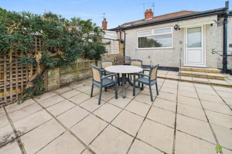 Presented by Clinton at EweMove Bexleyheath and Da