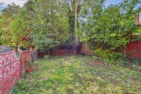 CAM03779G0-PR0286-STILL013