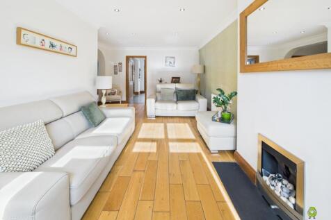 Presented by Clinton at EweMove Bexleyheath and Da