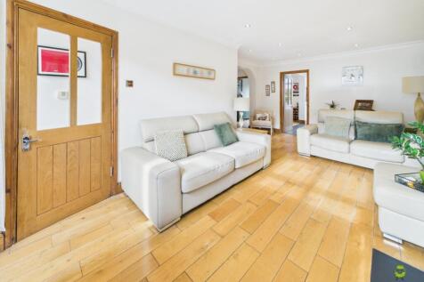Presented by Clinton at EweMove Bexleyheath and Da