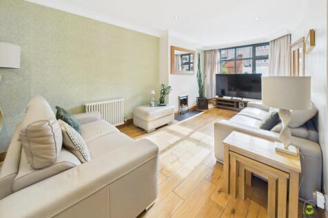 Presented by Clinton at EweMove Bexleyheath and Da