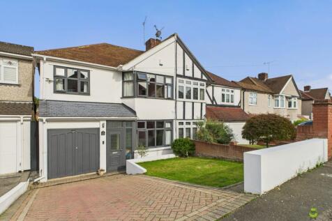 Presented by Clinton at EweMove Bexleyheath and Da