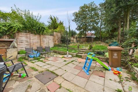 Presented by Kevin at EweMove Bexleyheath and Dart