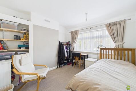 Presented by Kevin at EweMove Bexleyheath and Dart