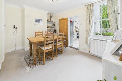 Presented by Clinton at EweMove Bexleyheath and Da