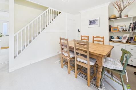 Presented by Clinton at EweMove Bexleyheath and Da