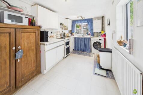 Presented by Clinton at EweMove Bexleyheath and Da