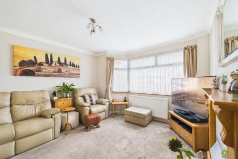 Presented by Nicoleta at EweMove Bexleyheath and D