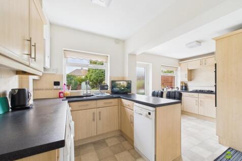 Presented by Nicoleta at EweMove Bexleyheath and D