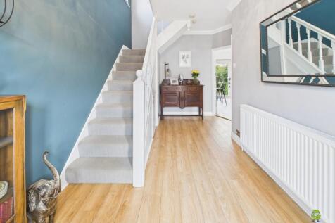 Presented by Clinton at EweMove Bexleyheath and Da