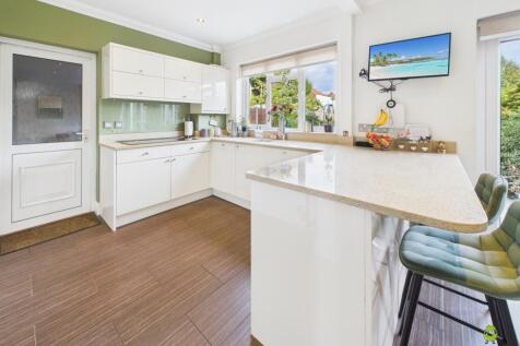 Presented by Clinton at EweMove Bexleyheath and Da