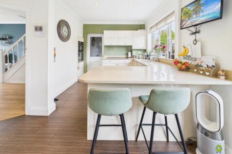 Presented by Clinton at EweMove Bexleyheath and Da