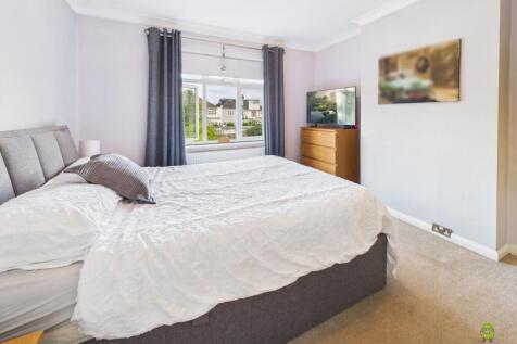 Presented by Clinton at EweMove Bexleyheath and Da