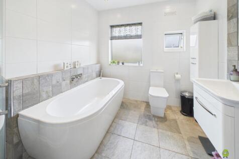 Presented by Clinton at EweMove Bexleyheath and Da