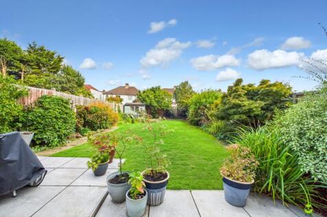 Presented by Clinton at EweMove Bexleyheath and Da