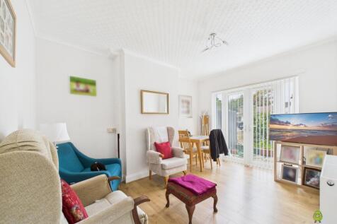 CAM02615G0-PR0122-STILL006