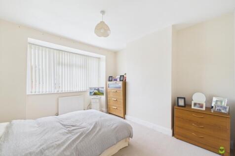 CAM02615G0-PR0122-STILL002