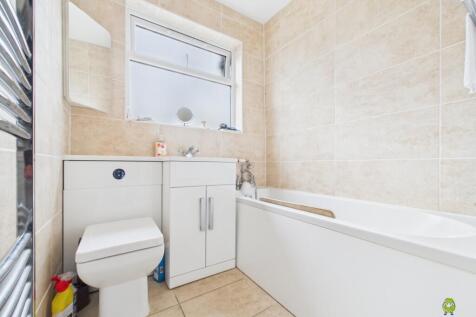 CAM02615G0-PR0122-STILL004