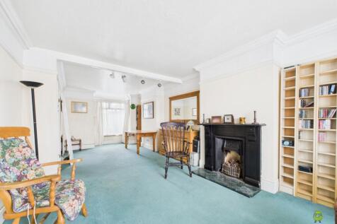 Presented by Kevin at EweMove Bexleyheath and Dart