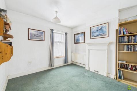 Presented by Kevin at EweMove Bexleyheath and Dart