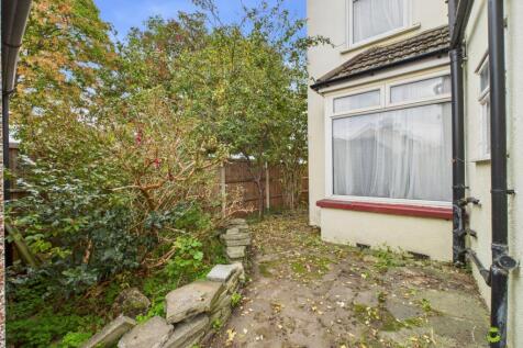 Presented by Kevin at EweMove Bexleyheath and Dart