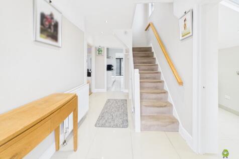 Presented by Clinton at EweMove Bexleyheath and Da