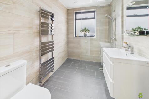 Presented by Clinton at EweMove Bexleyheath and Da