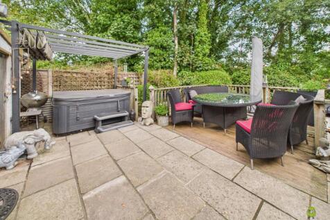 Presented by Clinton at EweMove Bexleyheath and Da