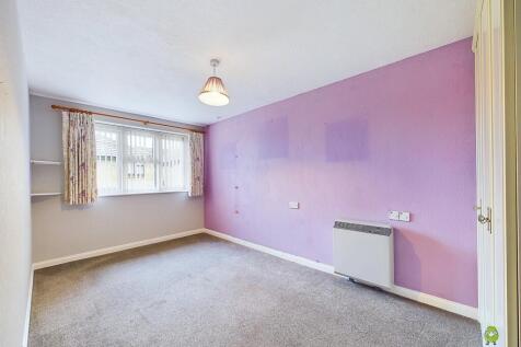 CAM03418G0-PR0170-STILL001