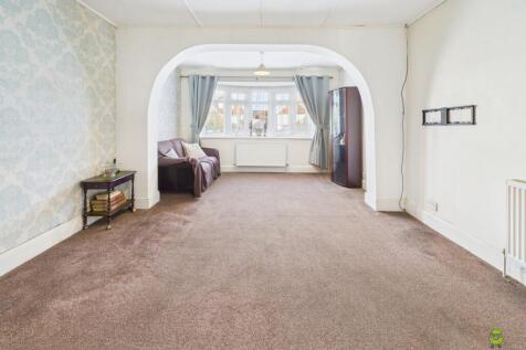 Presented by Clinton at EweMove Bexleyheath and Da