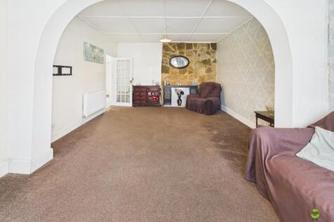 Presented by Clinton at EweMove Bexleyheath and Da