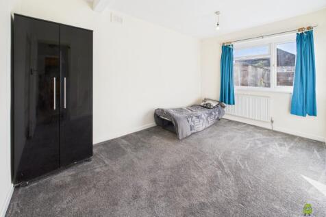 Presented by Clinton at EweMove Bexleyheath and Da