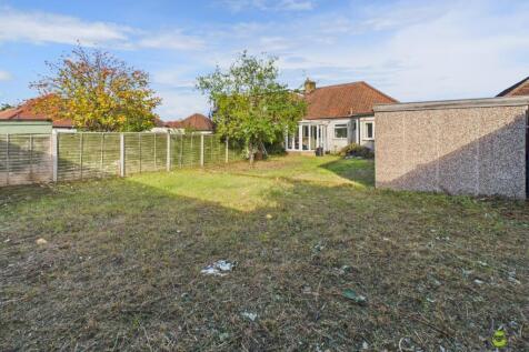 Presented by Clinton at EweMove Bexleyheath and Da