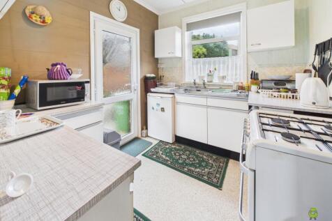 Presented by Clinton at EweMove Bexleyheath and Da