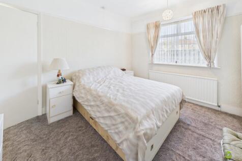 Presented by Clinton at EweMove Bexleyheath and Da