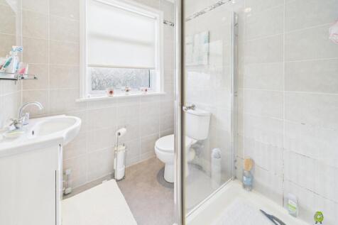 Presented by Clinton at EweMove Bexleyheath and Da