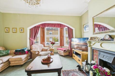 Presented by Nicoleta at EweMove Bexleyheath and D