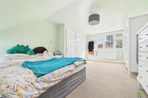 Presented by Kevin at EweMove Bexleyheath and Dart