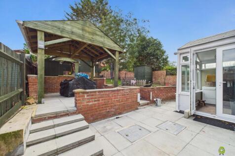 Presented by Kevin at EweMove Bexleyheath and Dart