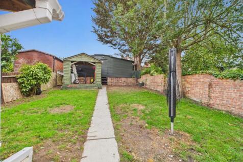 Presented by Kevin at EweMove Bexleyheath and Dart