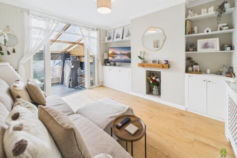 Presented by Clinton Crawford at EweMove Bexleyhea