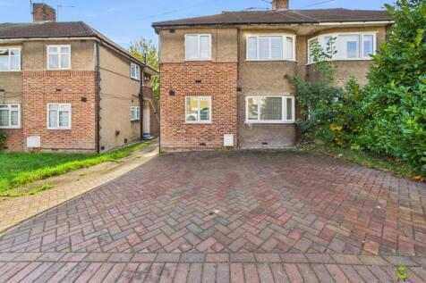 Presented by Clinton Crawford at EweMove Bexleyhea